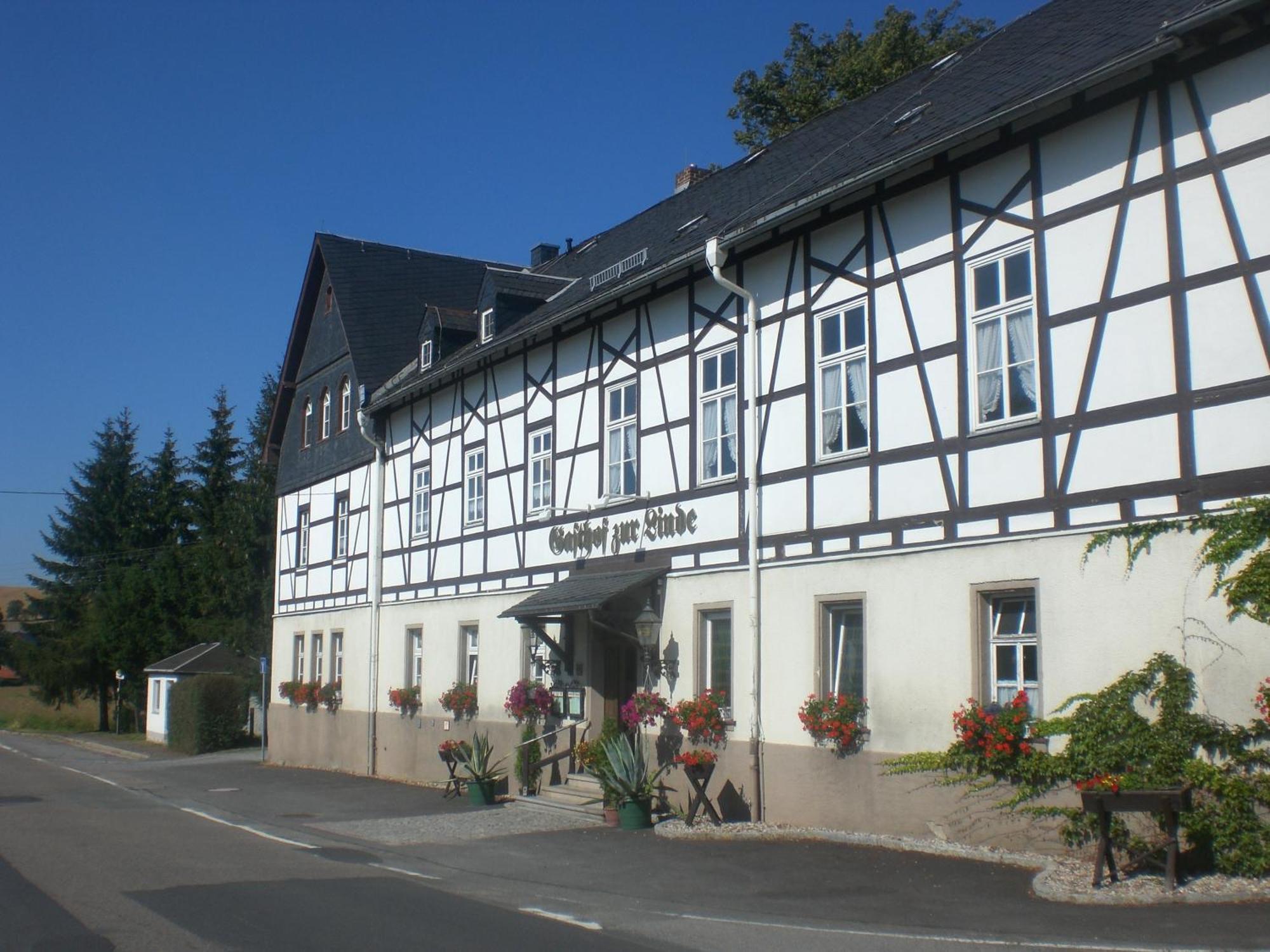 Hotel Gasthof Zur Linde Weissbach  Exteriör bild