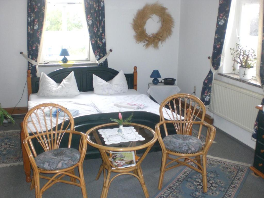 Hotel Gasthof Zur Linde Weissbach  Rum bild